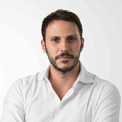 Giacomo Angeletti headshot