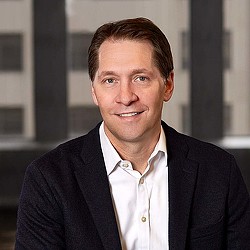 Johnathan Sandler headshot